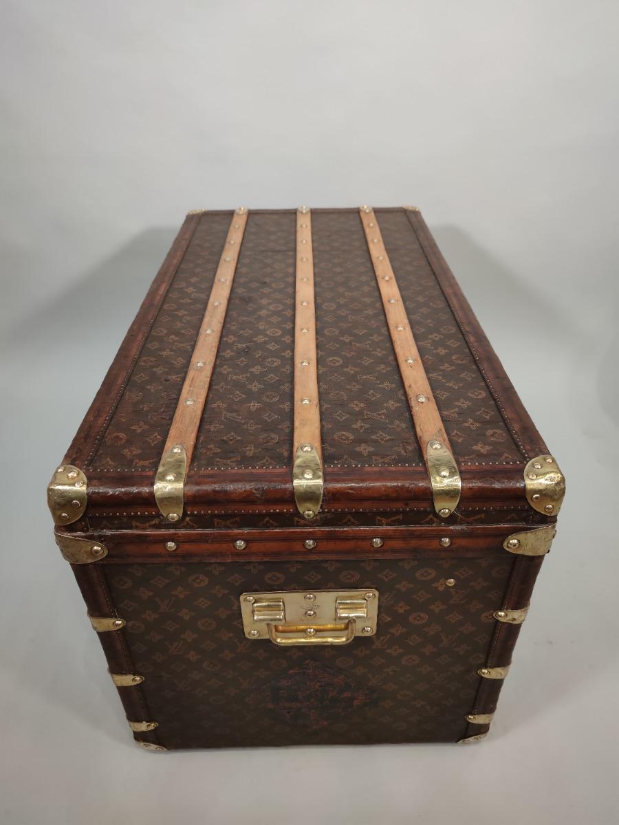 Courrier trunk Louis Vuitton - Des Voyages - Recent Added Items