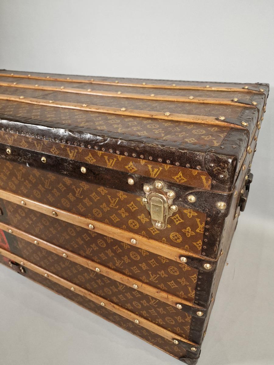 Louis Vuitton courrier trunk - Des Voyages - Recent Added Items
