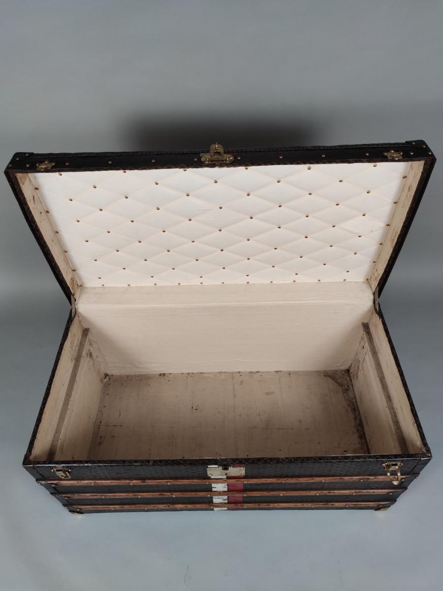 vuitton courrier trunk