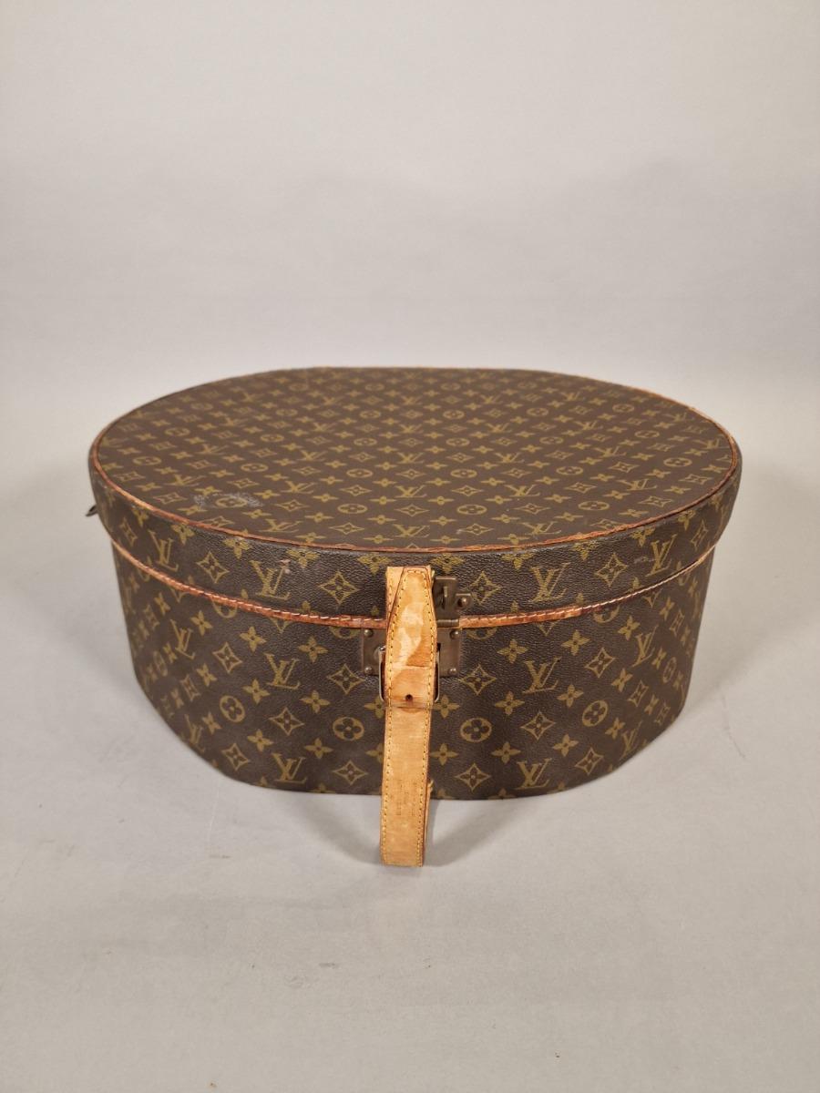 Hat box Louis Vuitton