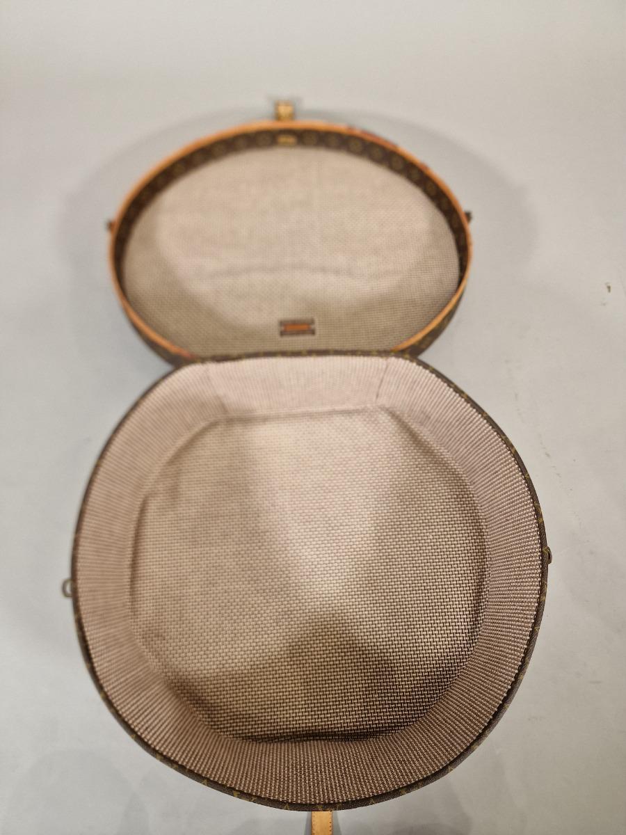 Hat box Louis Vuitton