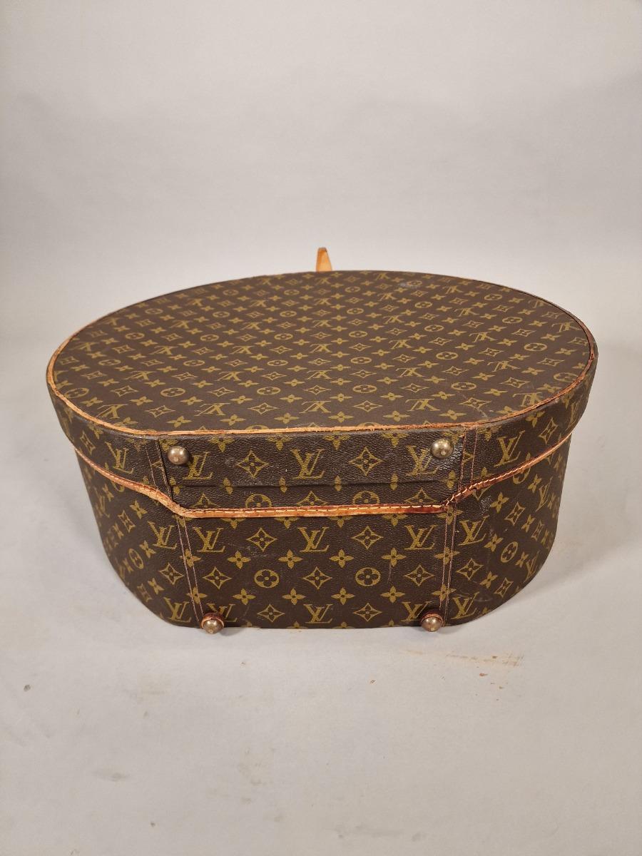 Hat box Louis Vuitton