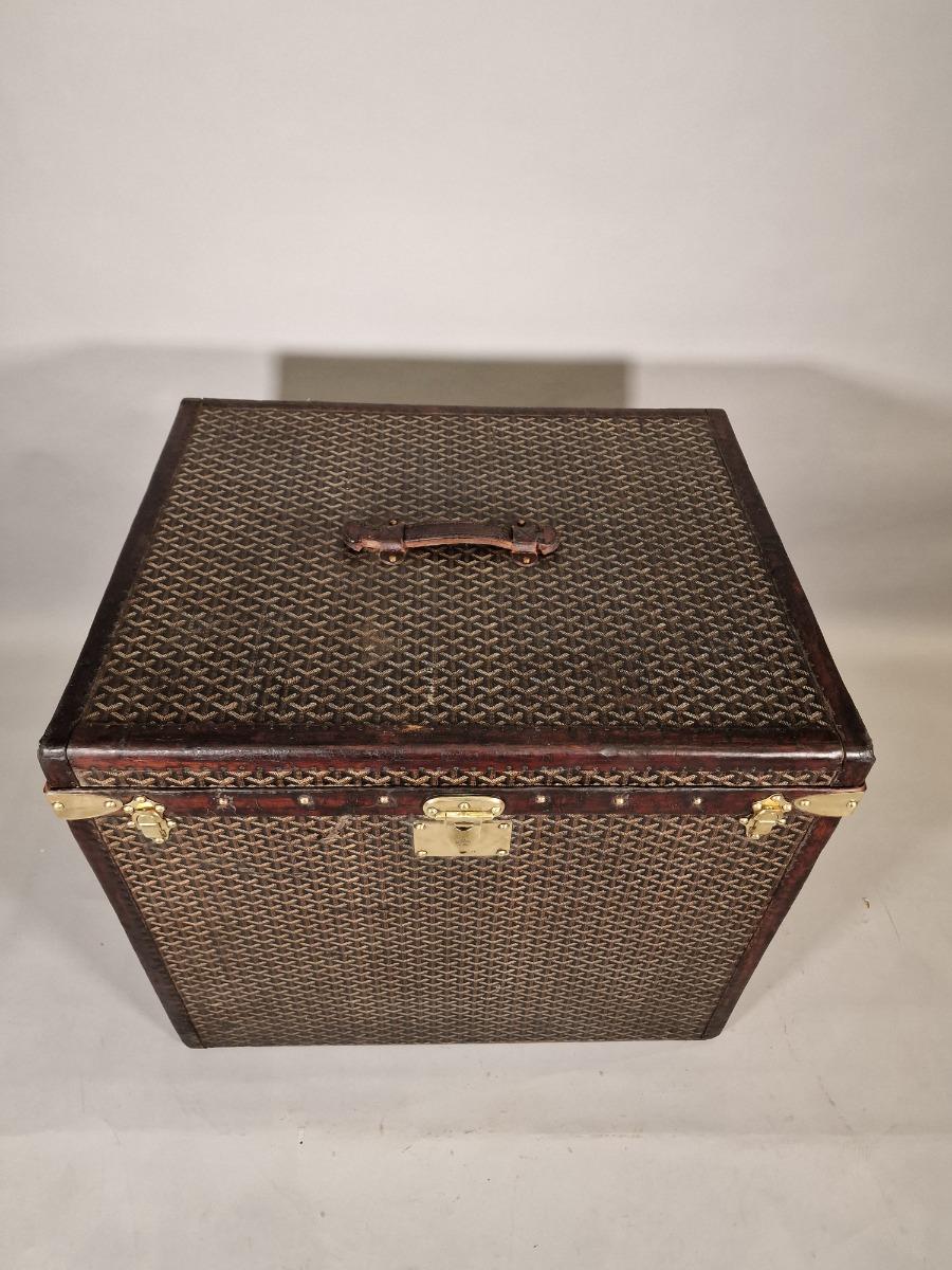 Hat Goyard trunk - Des Voyages - Recent Added Items - European ANTIQUES &  DECORATIVE