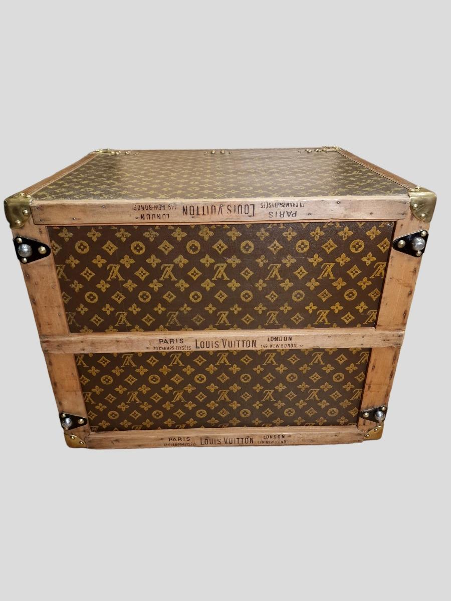 Hat trunk Louis Vuitton 