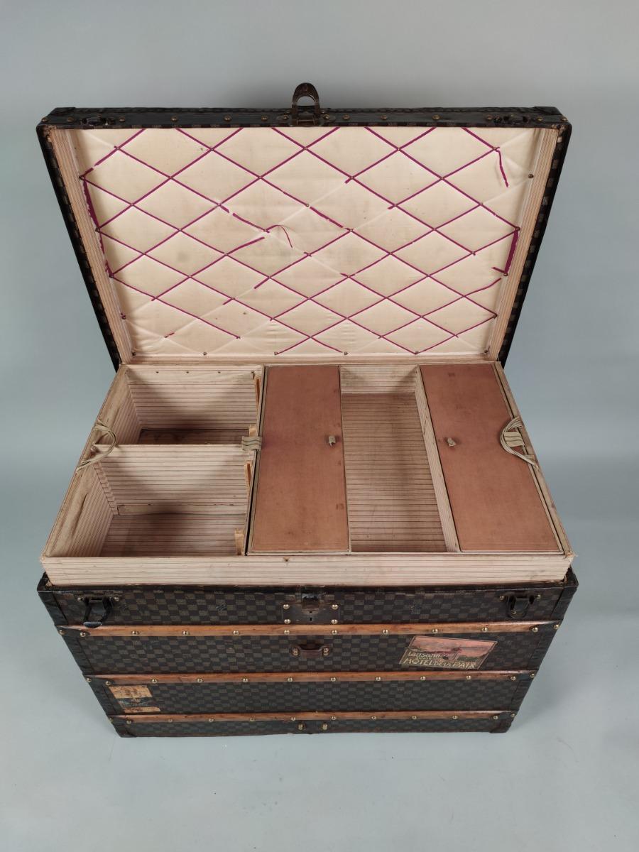 Coffee table Louis Vuitton trunk - Des Voyages - Recent Added