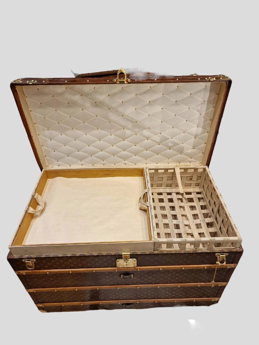 Louis Vuitton courrier trunk