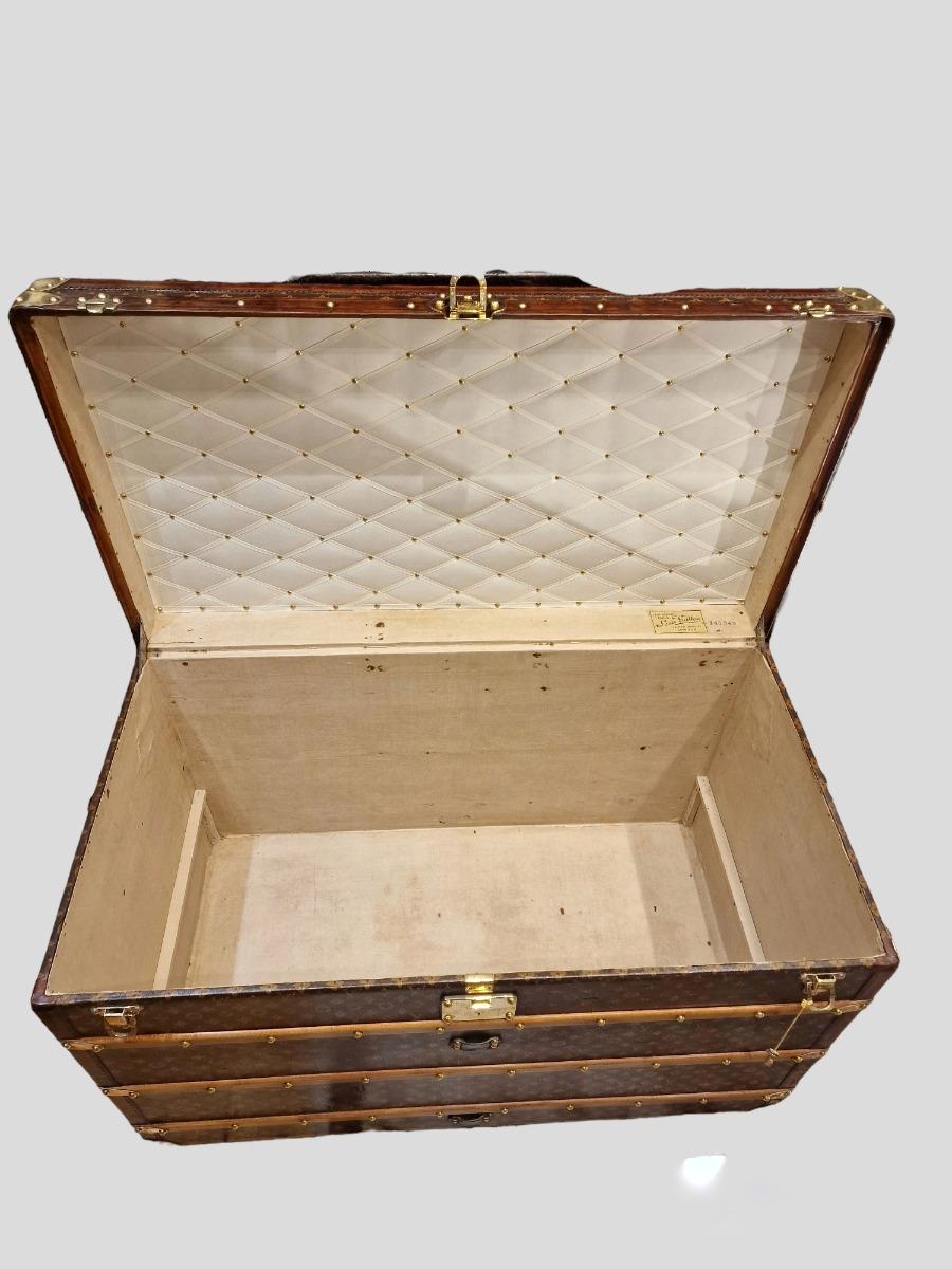 Louis Vuitton courrier trunk