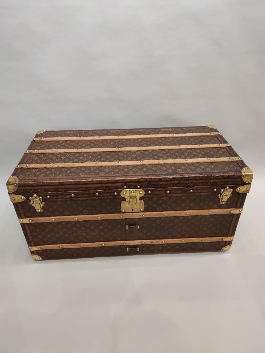 vuitton malle courrier trunk