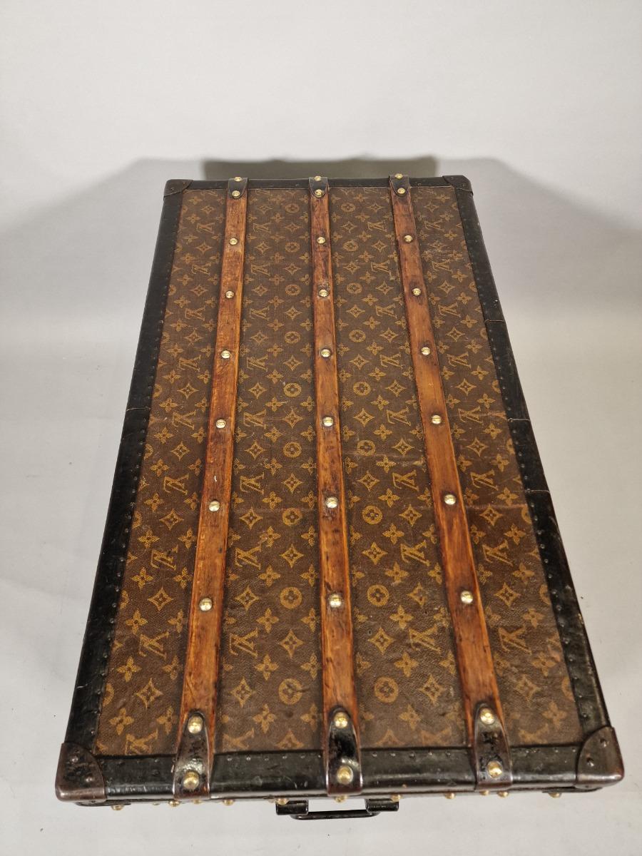 Louis Vuitton courrier trunk