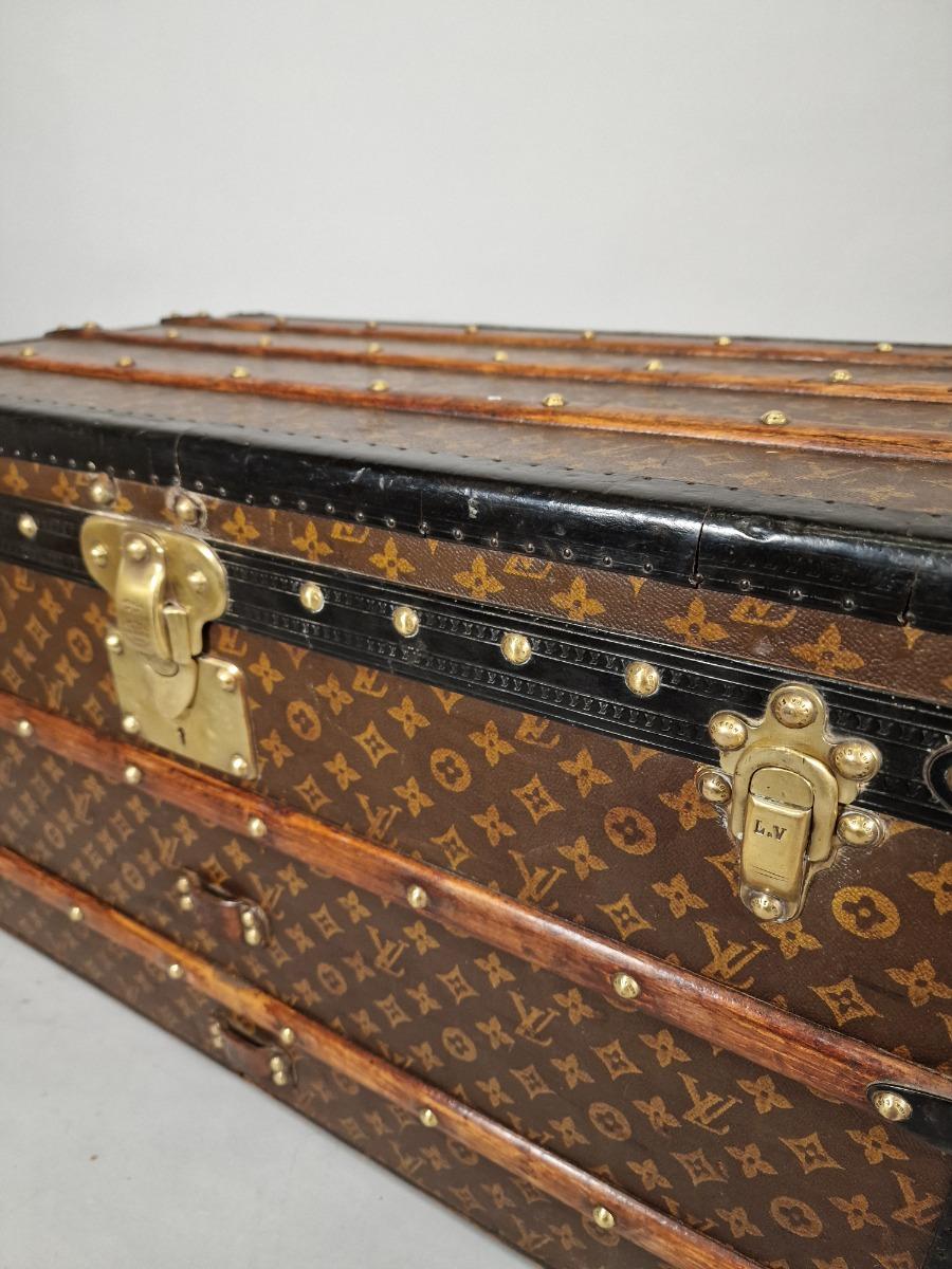 Louis Vuitton courrier trunk