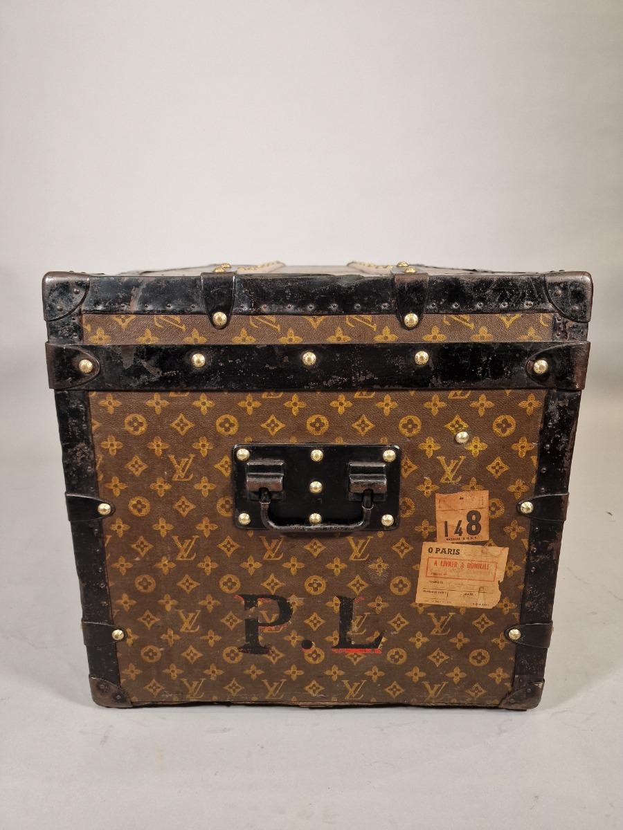 Louis Vuitton courrier trunk upsidedown