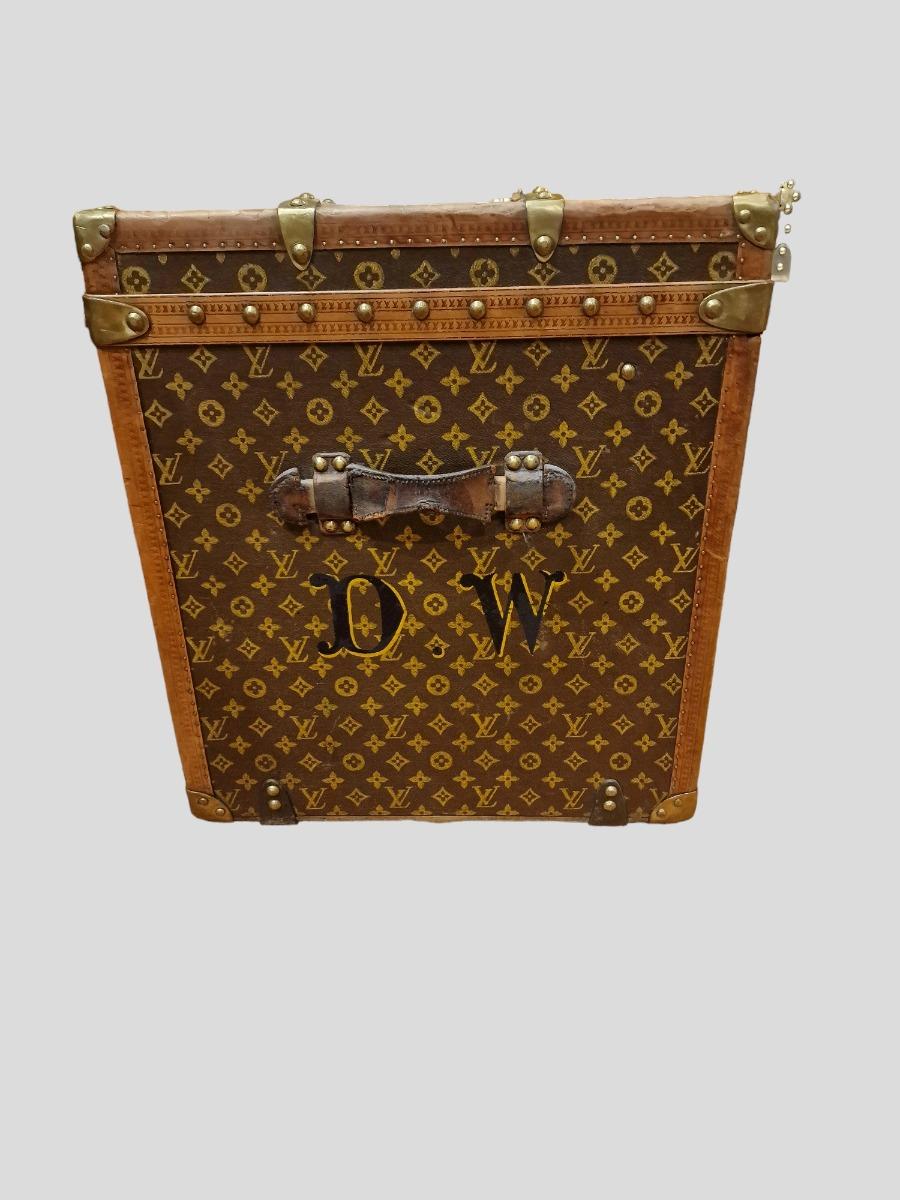 Louis Vuitton hat trunk