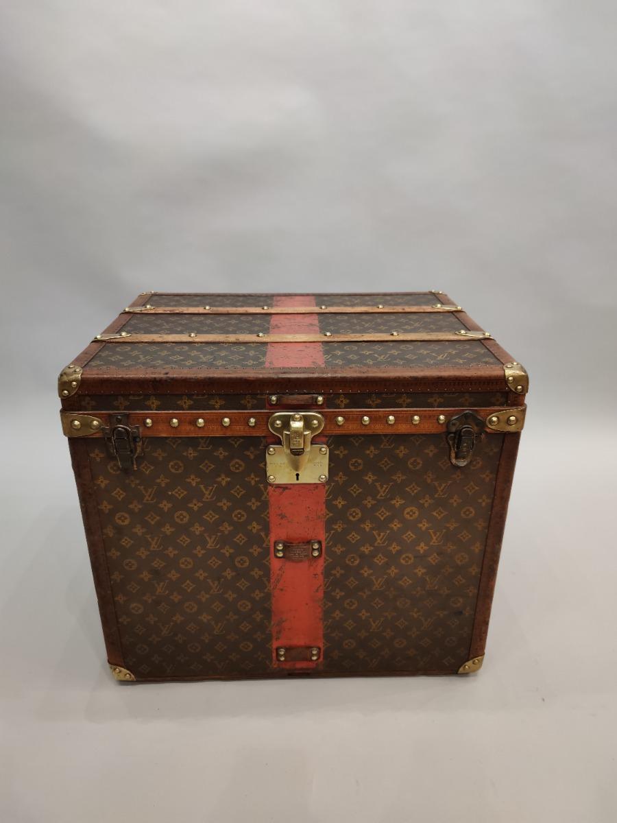 louis vuitton side trunk organizer