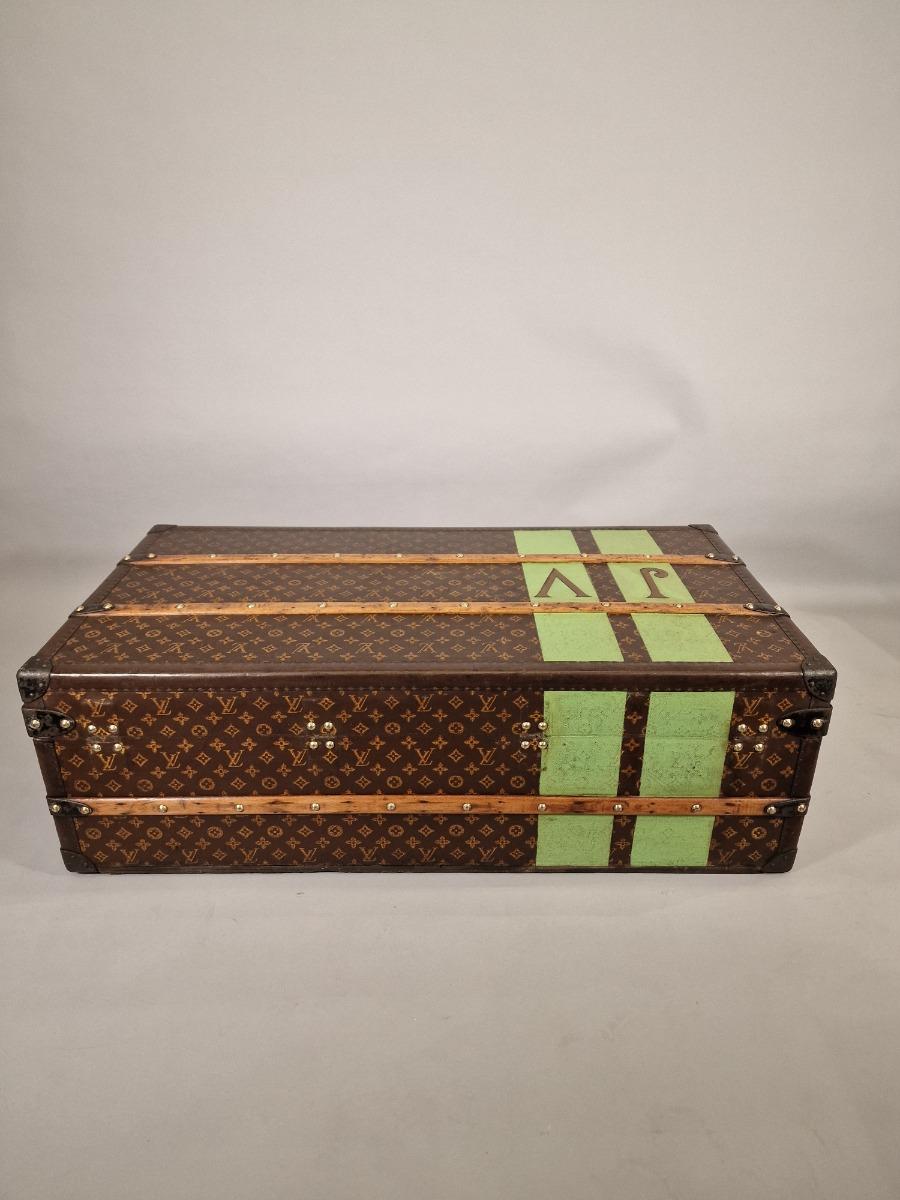 LV cabine trunk