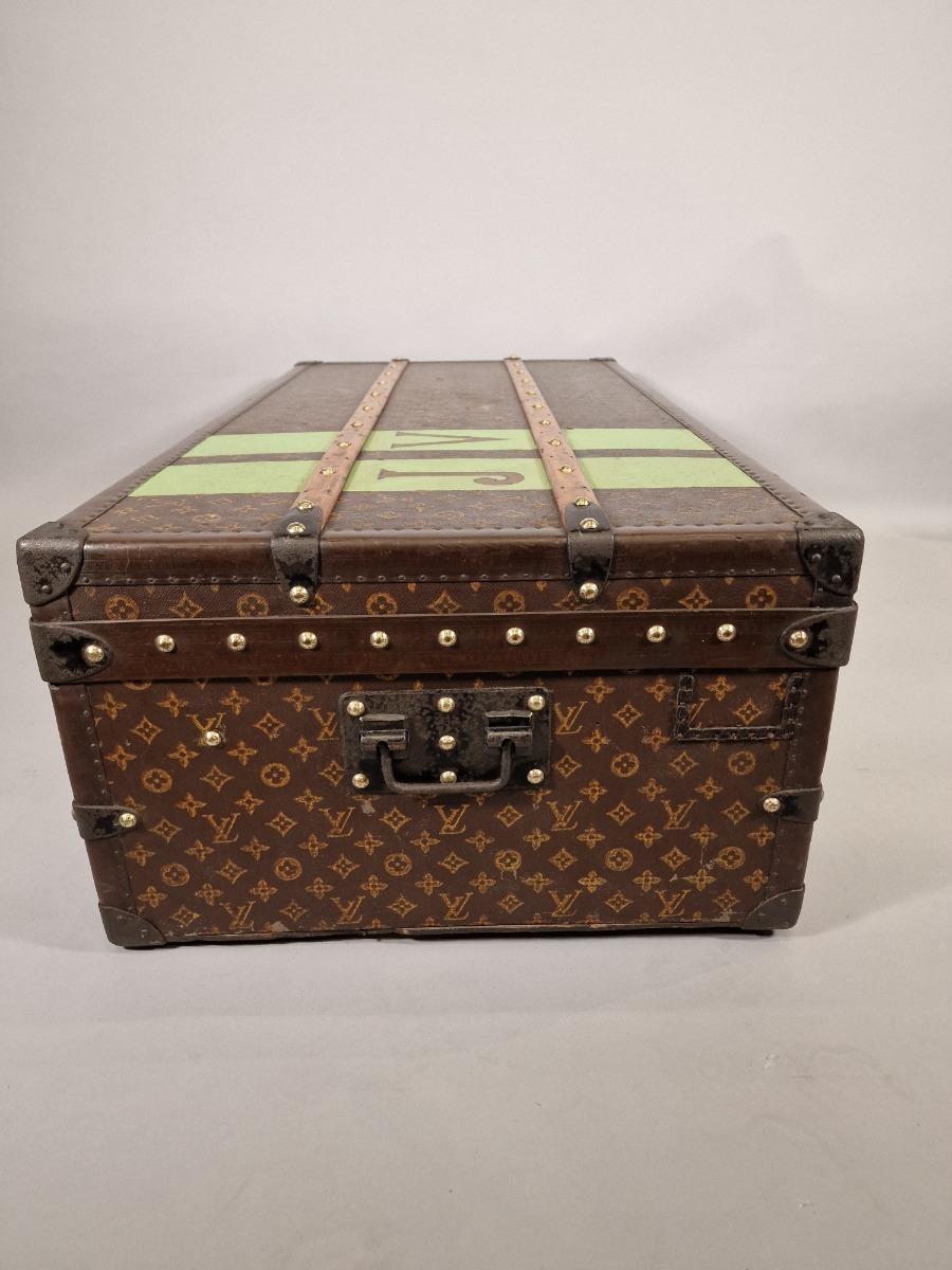 LV cabine trunk