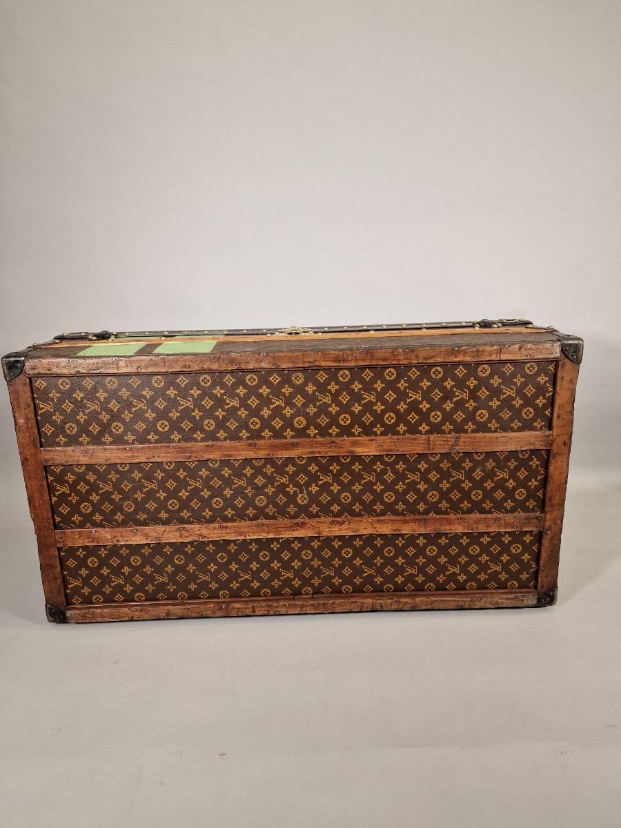 LV cabine trunk