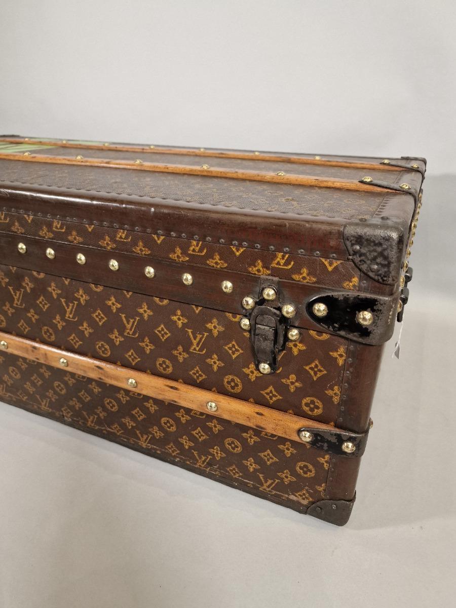 LV cabine trunk