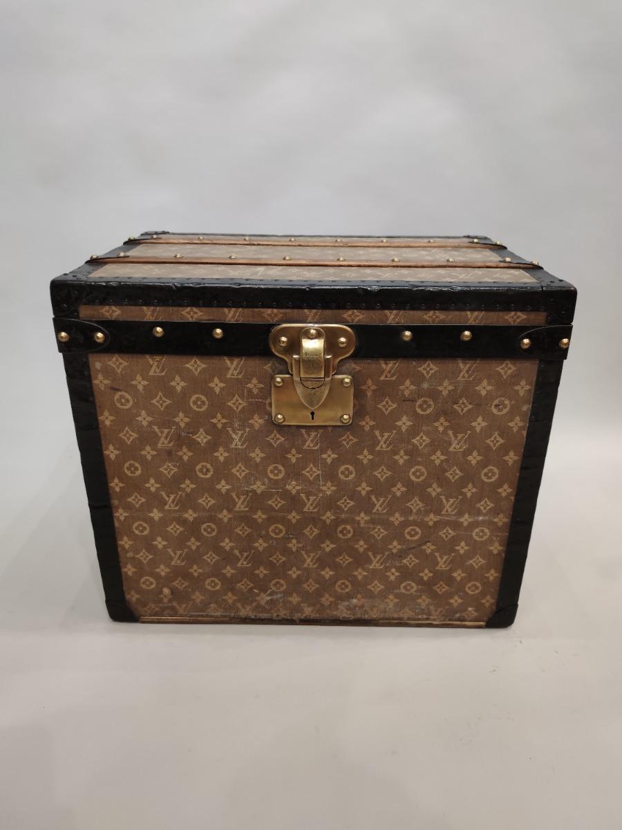 Small Louis Vuitton trunk - Des Voyages - Recent Added Items