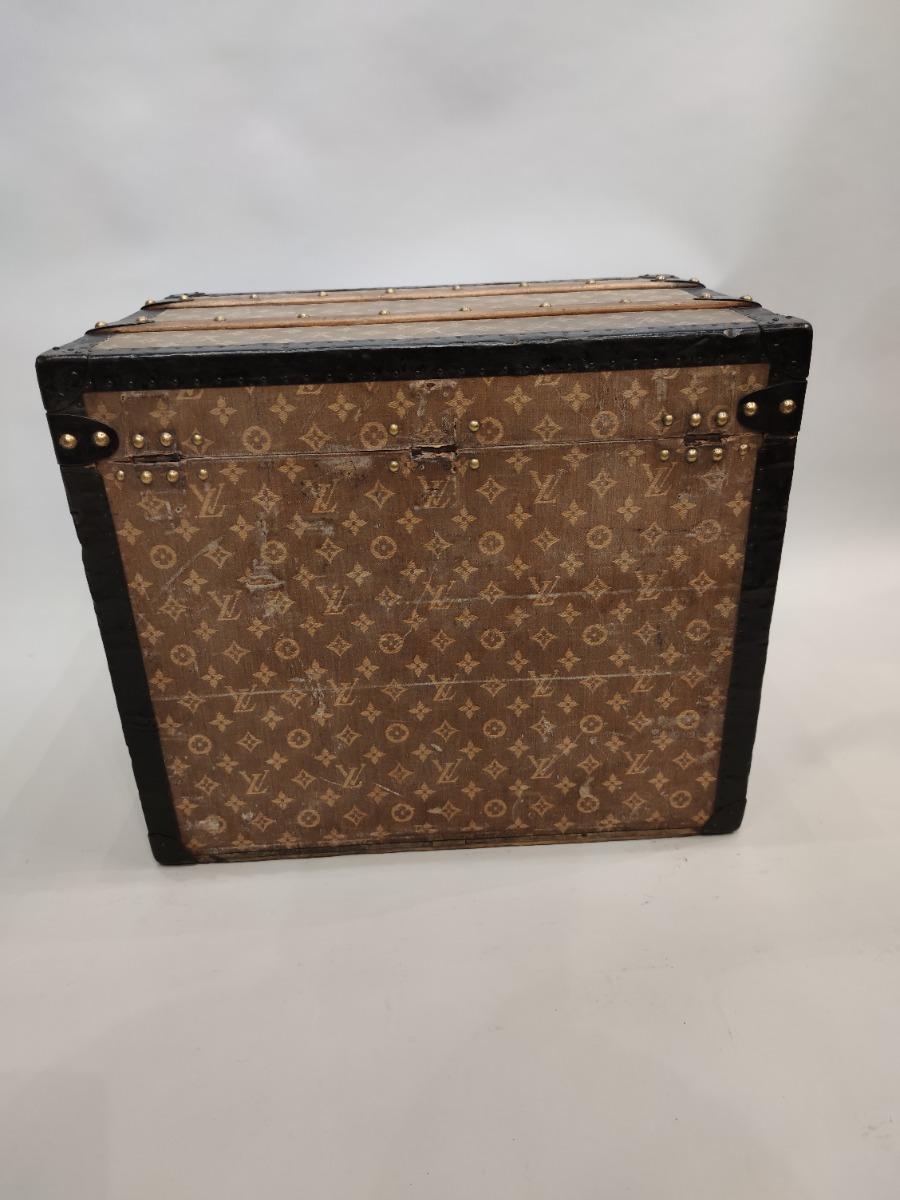 Small Louis Vuitton trunk - Des Voyages - Recent Added Items