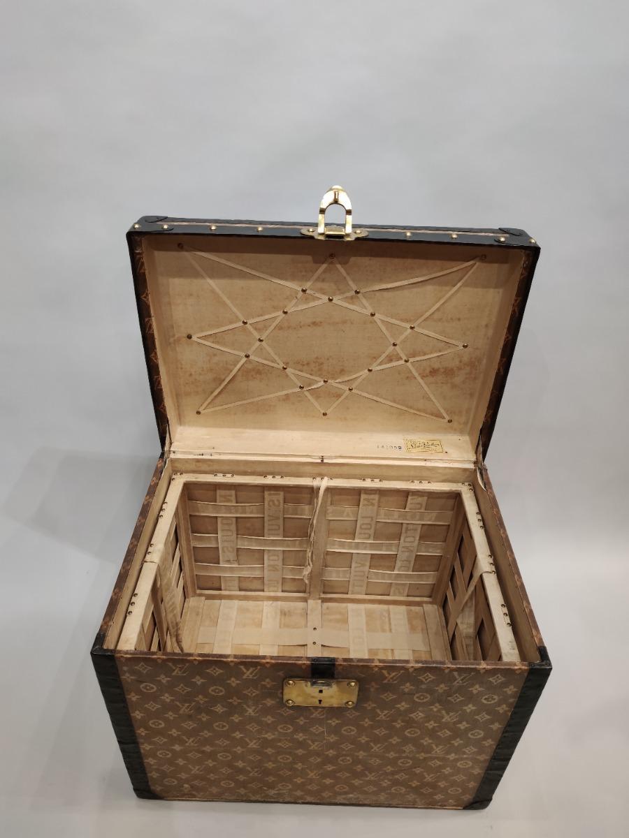 Small Louis Vuitton trunk - Des Voyages - Recent Added Items