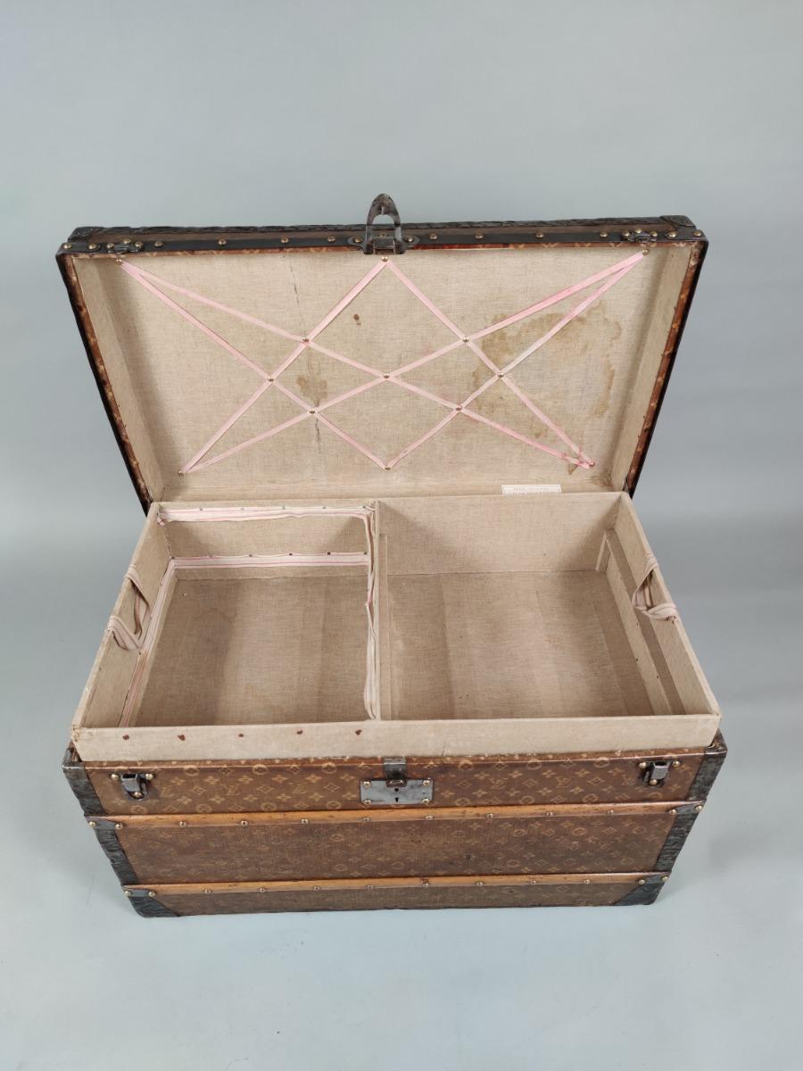 Louis Vuitton courrier trunk - Des Voyages - Recent Added Items - European  ANTIQUES & DECORATIVE