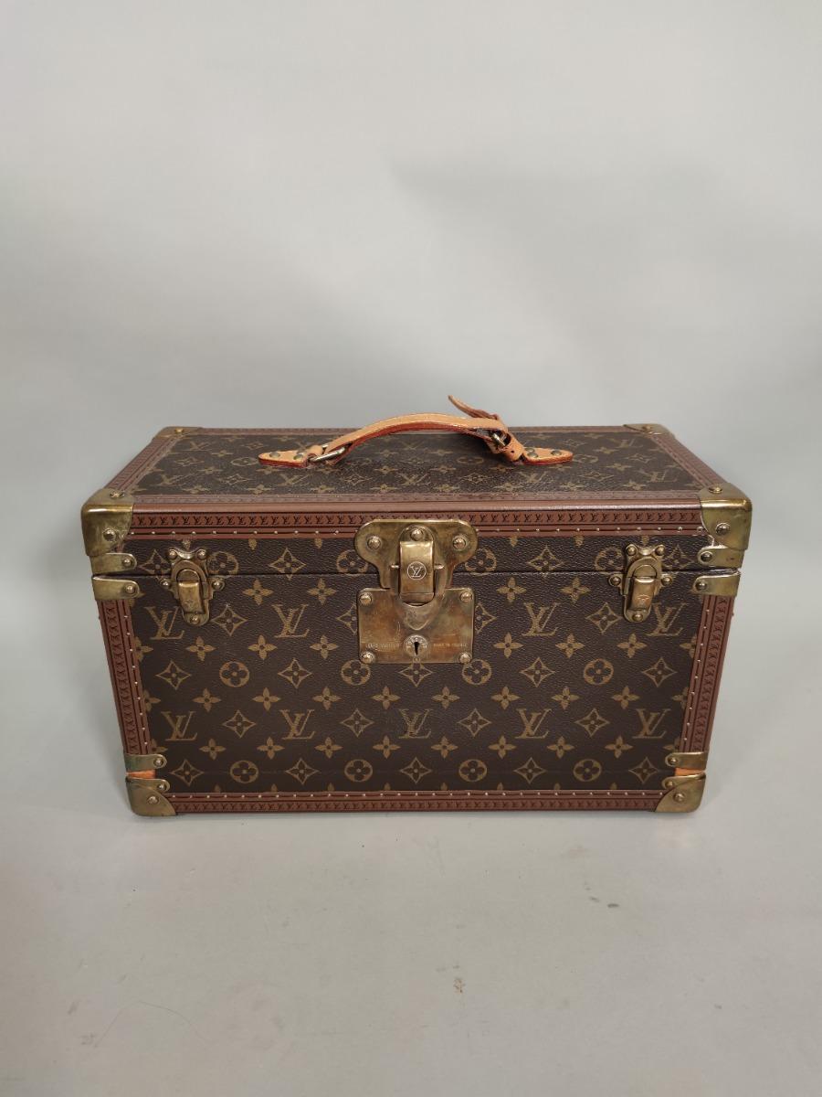 Louisvuitton lv luisvuitton louisvuittontrunk louisvuittontrunks - louis  vuitton trunk wardrobe goyard trunks moynat luggage - Des Voyages