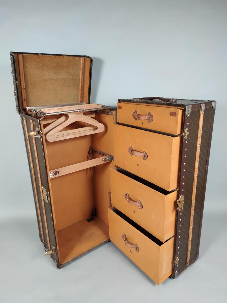 1920's Louis Vuitton Wardrobe Trunk(malle Vuitton armoire)