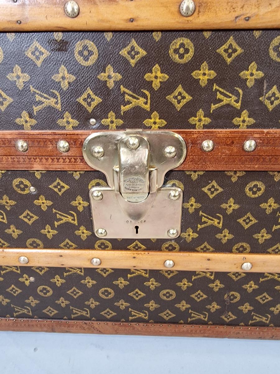 Wardrobe Louis Vuitton